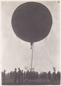 Аэростат и воздушный шар. Москва,Тушино. 1921 год.