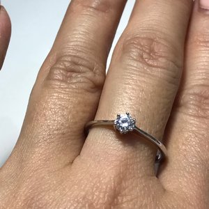 Новое золотое колечко 750 пробы пр-ва Италии с этикеткой