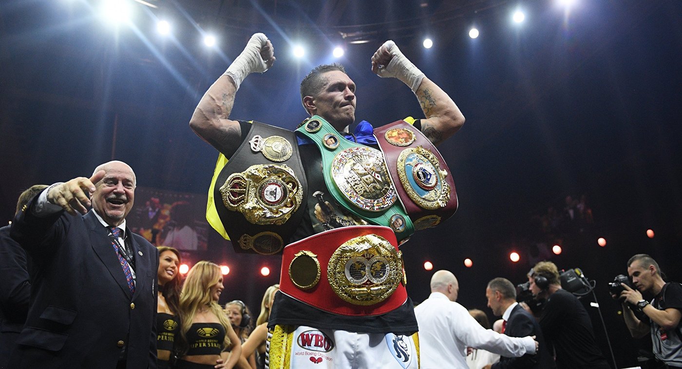 Украинский боксер Усик победил британца Чисору