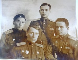 Фото с орденами Невского.