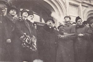 Франц.посол и встречающие его лица. Москва,1930 г.