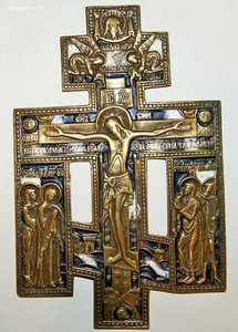 Крест "Распятие Христово с предстоящими". Эмаль.