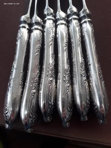 Ножи столовые большие мельх.Завод им.Шевченко