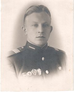 пограничник сержант со знаком отл. пограничник 1959 г.