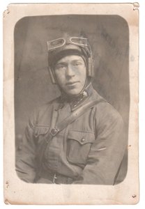 старшина АБТВ в шлеме 1935 г.