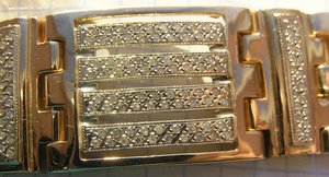 Мужской золотой браслет с бриллиантами