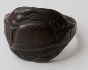 Перстень  " череп"  WEST WALL в серебре и бронзе