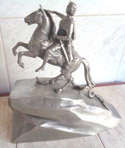 Памятник Петру 1 скульптурное изображение.