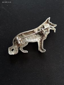 Значок немецкая овчарка.