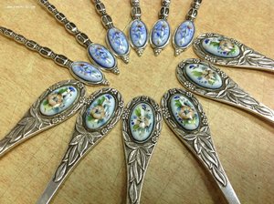 6 чайных и 6 кофейных ложек с финифтью