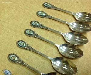 6 чайных и 6 кофейных ложек с финифтью