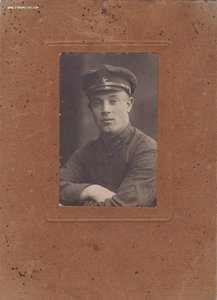 Боец (курсант?). Шифровка в петлицах краской. 1930 г.