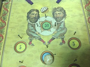 Старинная Настольная игра с человечками и шариком RRR
