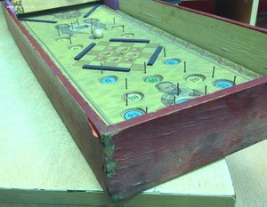 Старинная Настольная игра с человечками и шариком RRR