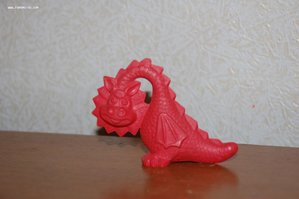 Драконы СССР, 2шт,пластик и каучук