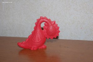 Драконы СССР, 2шт,пластик и каучук