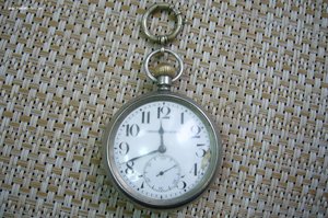 Часы Tavannes Watch Co