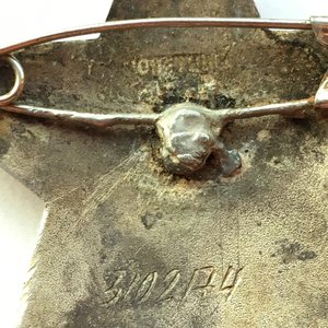 КЗ №1264783 и  КЗ №3102174 на булавках .