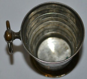 Складная рюмка.