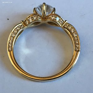 Женское кольцо 585 пробы.