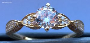 Женское кольцо 585 пробы.