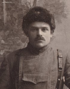 Красный командир с боевой подругой. Кинжал. ГВ.