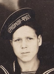 Моряки ЧФ. Разные надписи на бескозырках + "БРОНЕКАТЕРА".
