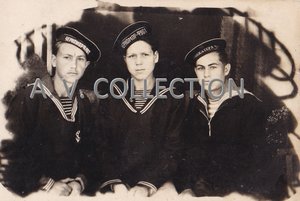 Моряки ЧФ. Разные надписи на бескозырках + "БРОНЕКАТЕРА".
