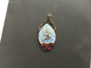 Довоенный спортивный жетон Прыжки в длинну.