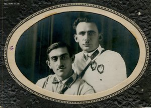 Комдив РККА с товарищем. Два БКЗ РСФСР. г.Владикавказ. 1927
