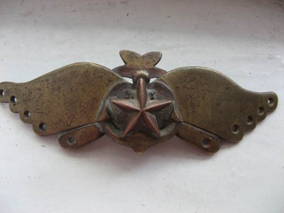 Крылья бронзовые, большие 1938г. Первый раз такие вижу....