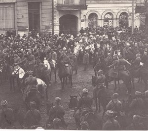 Вручение знамени 14-й кавдивизии. г.Таганрог. Начало 1920 г.