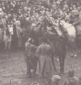 Вручение знамени 14-й кавдивизии. г.Таганрог. Начало 1920 г.