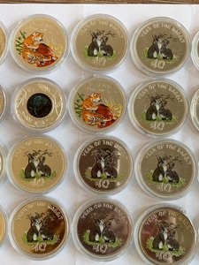 Подборка серебряных монет в капсулах НЕДОРОГО