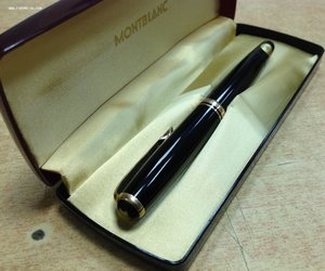 Ручка Montblanc с золотым пером