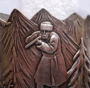 Довоенный подстаканник «охота на медведя» серебро 875.