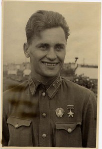 Лётчик Герой Советского Союза Капитан Катрич 1942 г