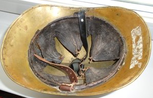 Немецкая пожарная каска до 2 й Мировой войны.