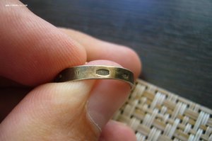 Перстень с камнем серебро 875