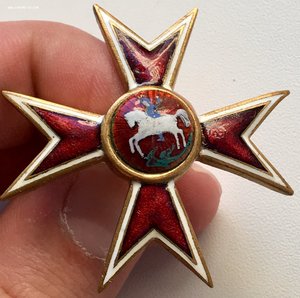 Знак об окончании Чугуевского военного училища. РИА.