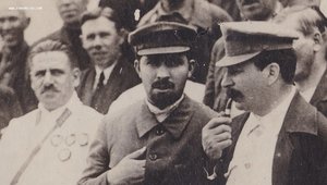 Сталин,Каганович.Блюхер с делегатами съезда. 1930-е гг.