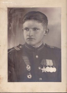 Боевой гвардии старшина. Слава. Отвага. Отличник. Ранения.