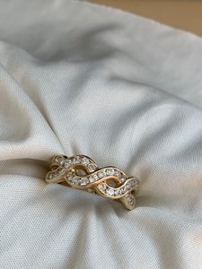 Кольцо бесконечность или косичка шикарное все в бриллиантах