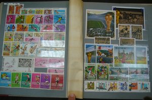 Альбом с марками иностранщина спорт