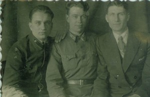 Несколько фото летчика.
