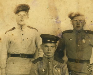 Разведчики в Камуфляже.Рядовой с Орденами БКЗ, КЗ и Славы.