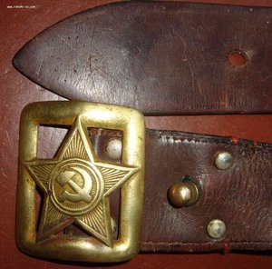 Эмблемы, кокарды, погоны и прочее.