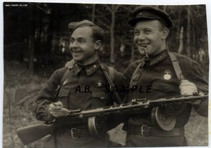 Ст. лейтенанты пехотинцы. Автоматы. Петлицы. 1942