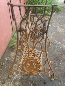 станина чугун литье SINGER от швейной машинки.