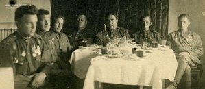 Застолье в 1944г.